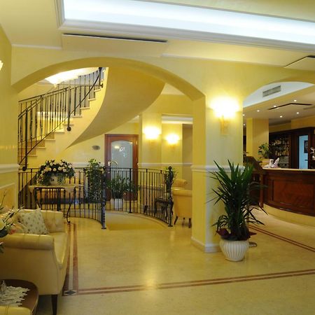 Hotel Corallo ฟรานคาวิลลา อัลมาเร ภายนอก รูปภาพ