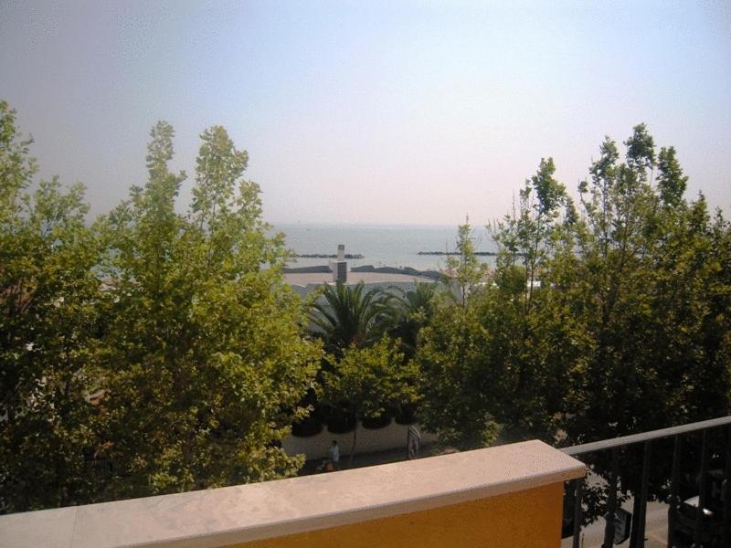 Hotel Corallo ฟรานคาวิลลา อัลมาเร ภายนอก รูปภาพ